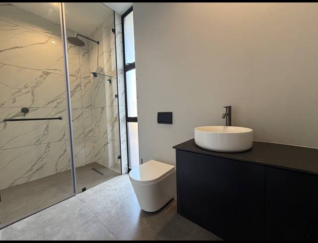 4 BEDROOM HOUSE FOR SALE IN SEATON ESTATE